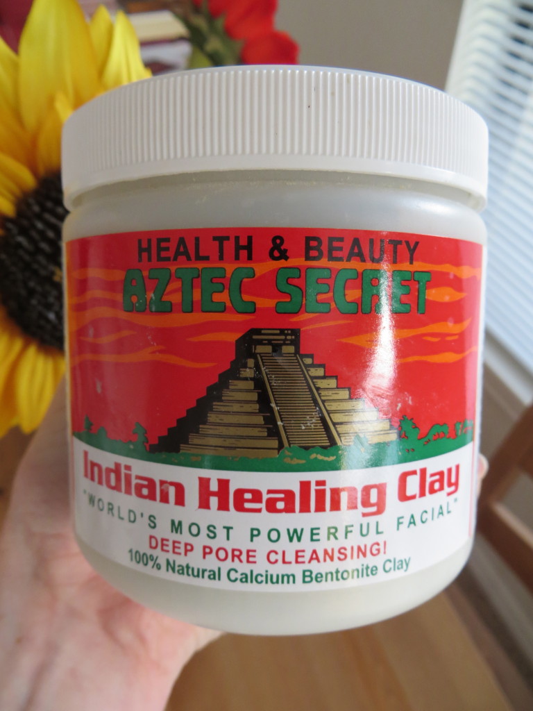 How to make and use a bentonite clay face mask | Blair Blogs