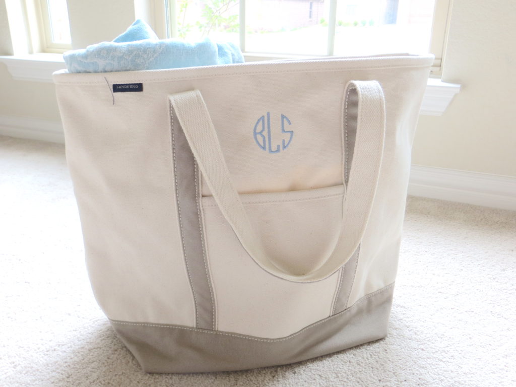 What's in my Land's End Extra Large Tote beach bag?