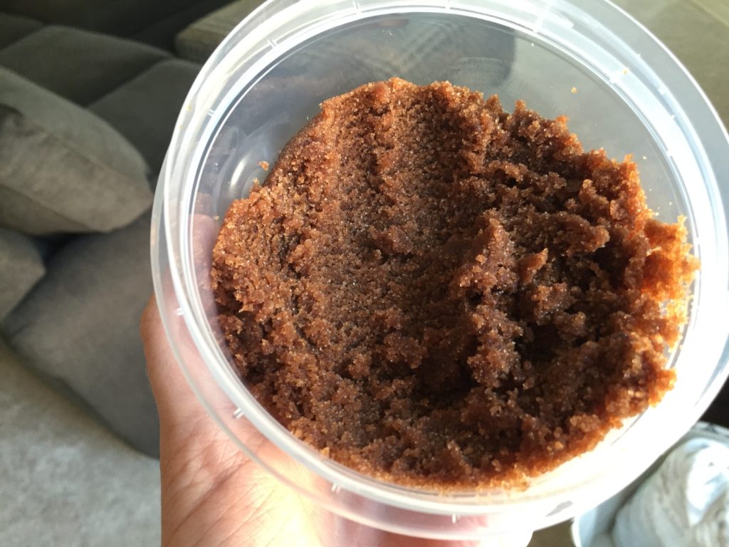 DIY Chocolate Body Sugar Scrub Recipe | Blairblogs.com